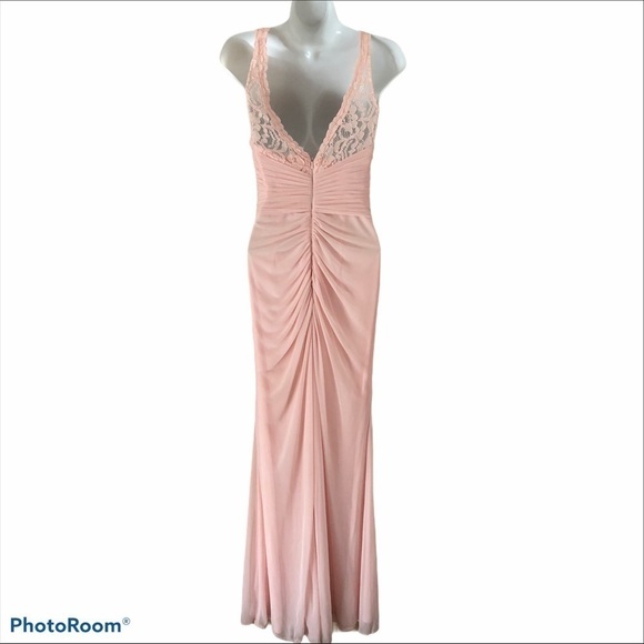 David’s Bridal Soft Pink Bridesmaid Formal Chiffon Gown Size 4 Wedding Event - Picture 2 of 6